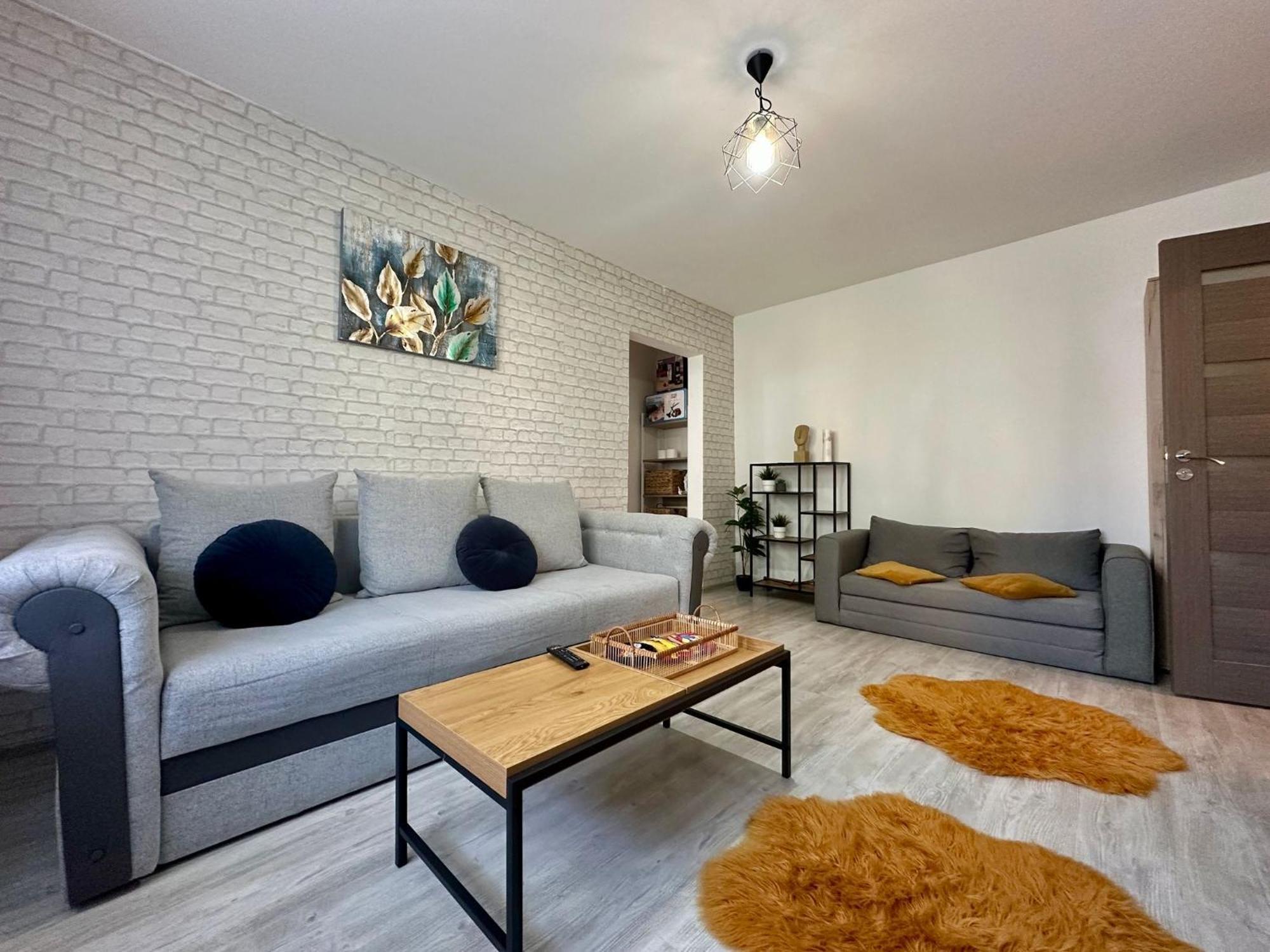 Londof Apartments- New Center Braşov Esterno foto